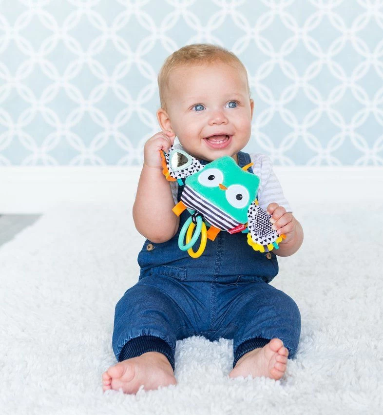 Infantino Flutter & Jitter Uil Buggyspeeltje BK-216320 3 Infantino Flutter & Jitter Uil Buggyspeeltje BK-216320 - Afbeelding 3