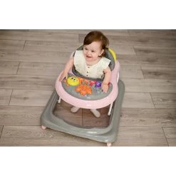 Lorelli My Buggy Bubblegum Loopstoeltje 1012042-0017 -Baby Verkoop lorelli my buggy loopstoeltje sfeer 2 2