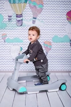 Lorelli Rider Grey & White 2-in-1 Loopstoeltje 1012039-0001 -Baby Verkoop lorelli rider grey white 2 in 1 loopstoeltje 1012039 0001 6 6 1