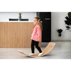 Luna Toys Houten Balansbord Met Grijs Vilt LU-37001 11 Luna Toys Houten Balansbord Met Grijs Vilt LU-37001 -Baby Verkoop luna toys houten balansbord sfeer 2 1