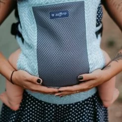 Zaffiro City Air Graphite Leaves Ergonomische Draagzak 7381 14 Zaffiro City Air Graphite Leaves Ergonomische Draagzak 7381 -Baby Verkoop zaffiro city air beige leaves draagzak 7398 2 1